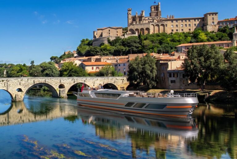 river cruiser